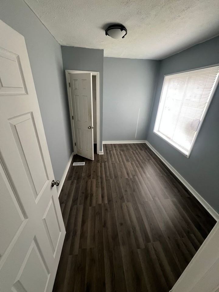 417 W Reynolds St - Photo 3 of 9