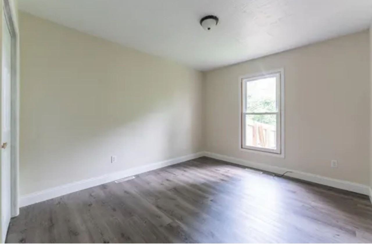 312 E Redwood St - Photo 7 of 11