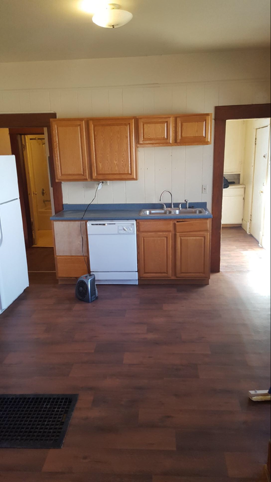 409 Sw 3rd St - Photo 2 of 12