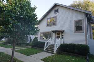 featured image of 2725 Center Ave
