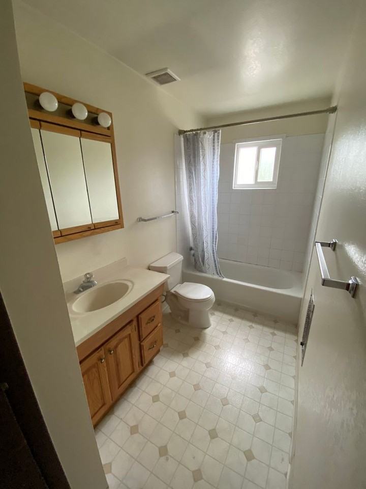 1203 Florida Rd #8 - Photo 6 of 12