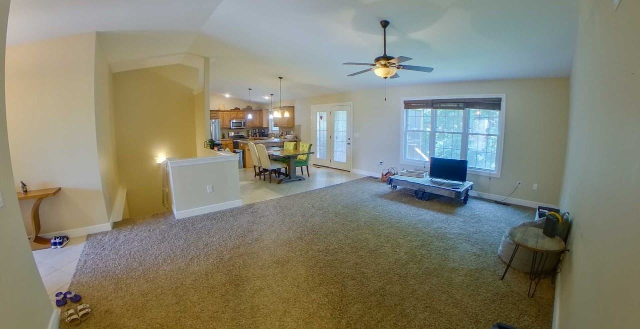 1048 Highland Ridge Dr - Photo 4 of 21