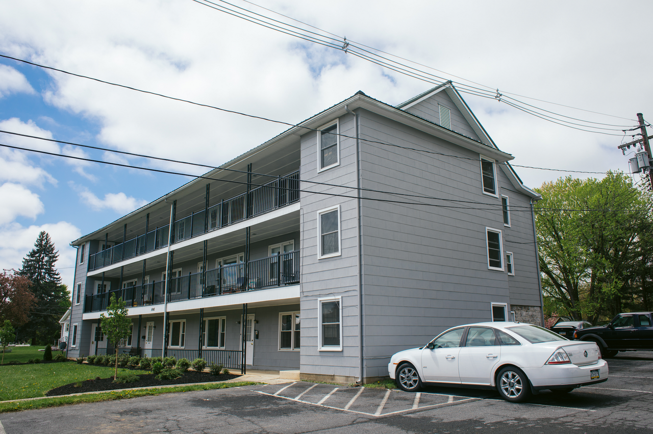 1645 Scotland Ave - Photo 2 of 4