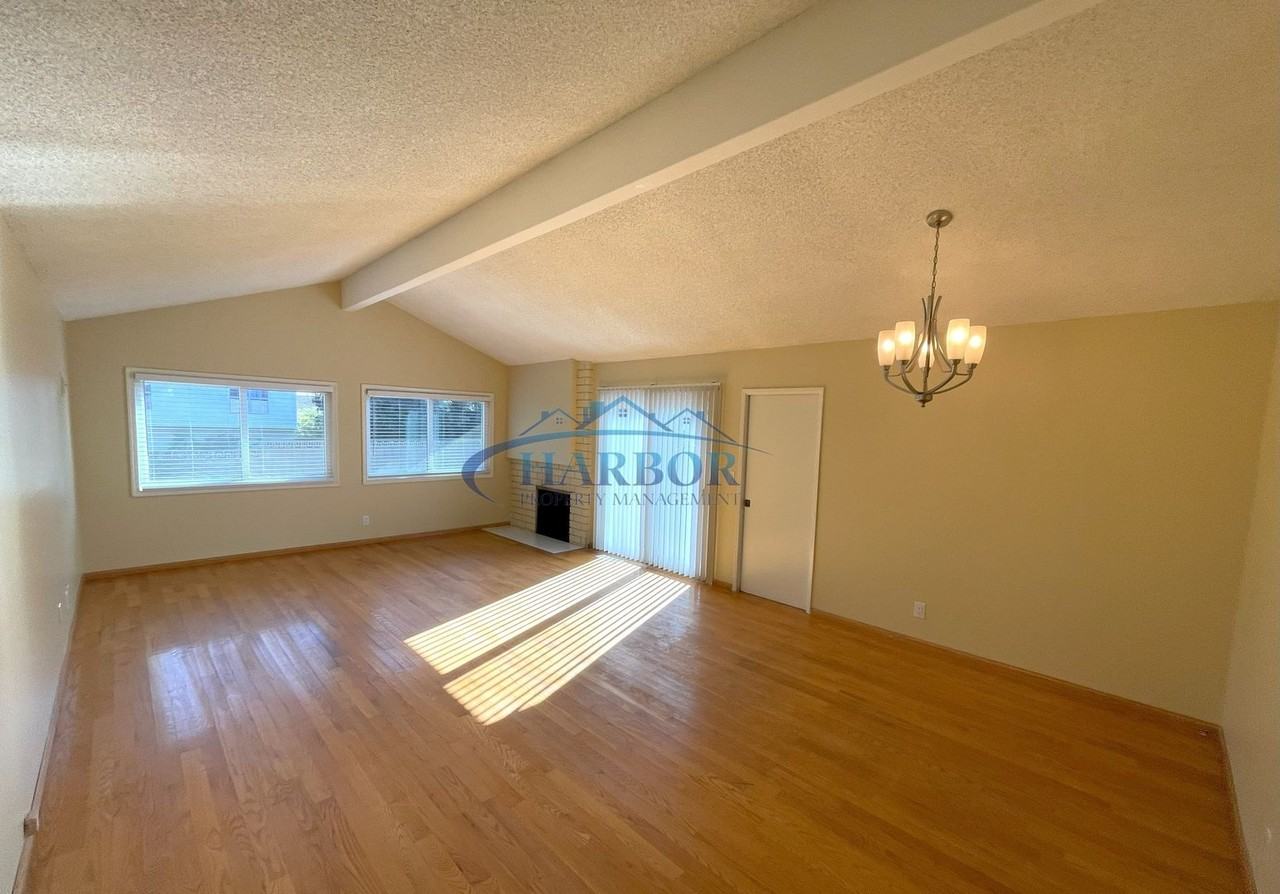 23742 Livewood Ln - Photo 2 of 18