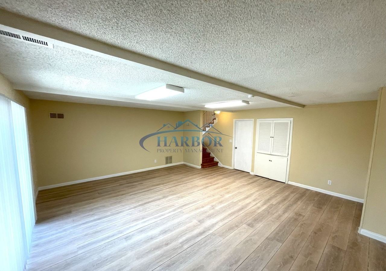 23742 Livewood Ln - Photo 3 of 18