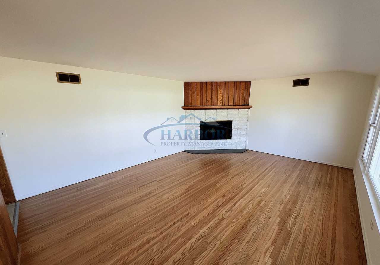 260 Rocky Point Rd - Photo 2 of 21