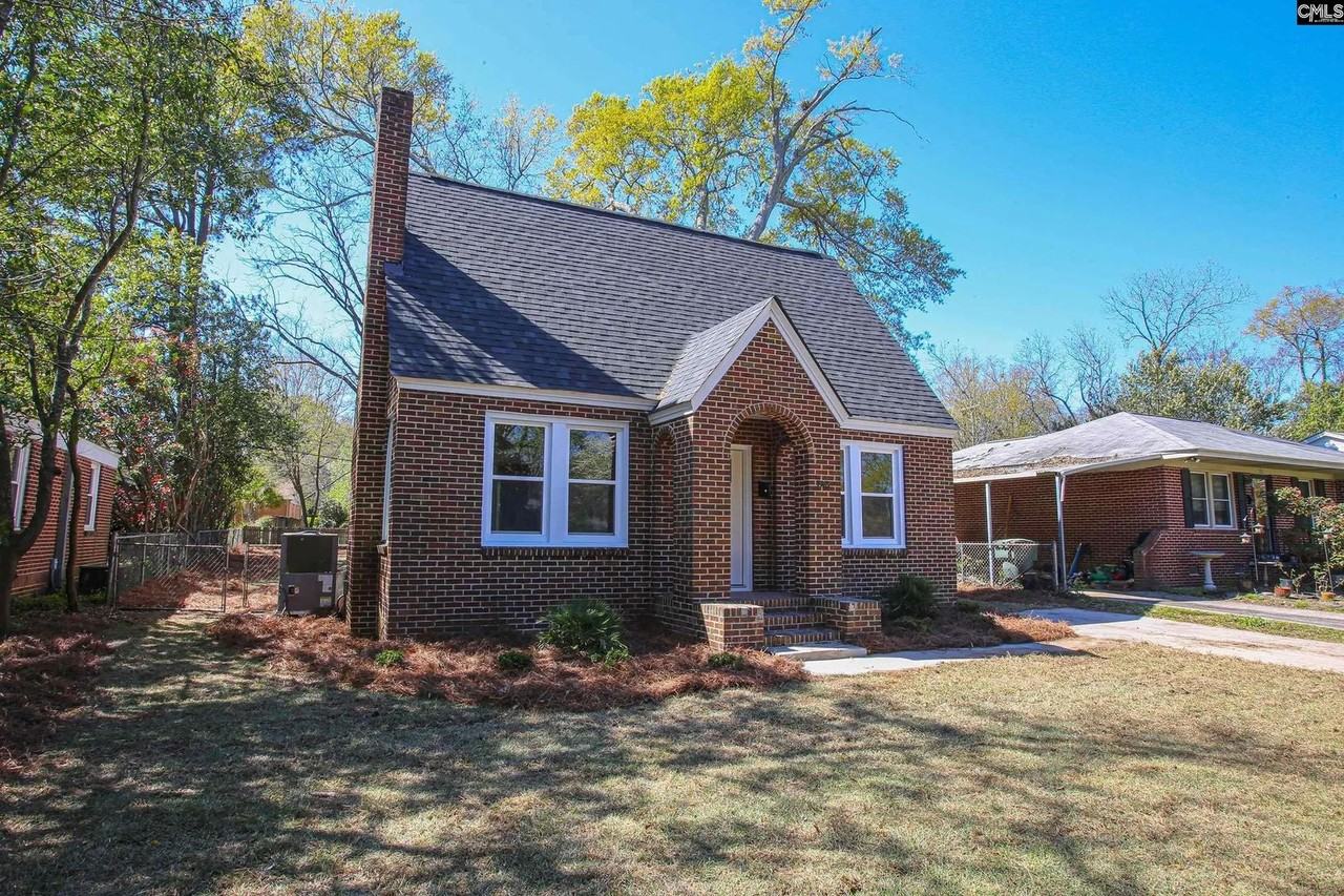 743 Pembroke Ave - Photo 2 of 39