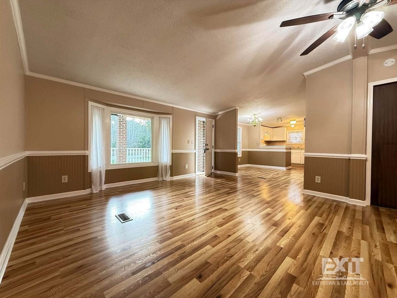 2700 Cleaton Rd - Photo 5 of 26