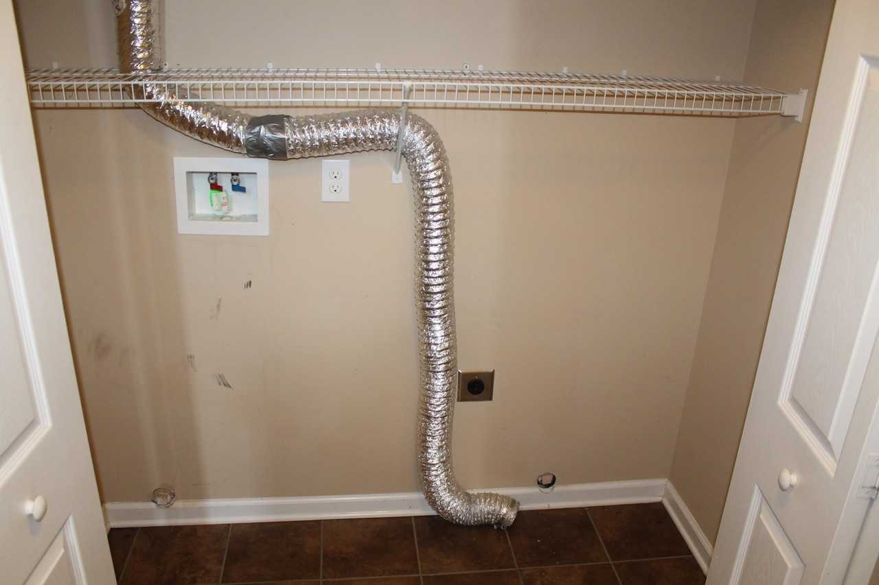 1389 Mutual Dr - Photo 3 of 20