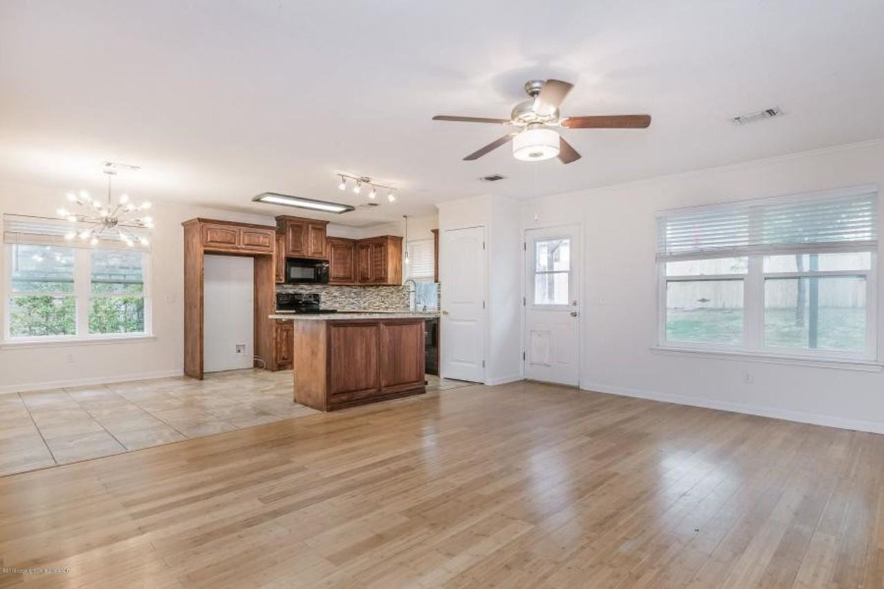 8 Windy Meadow Ln - Photo 2 of 19