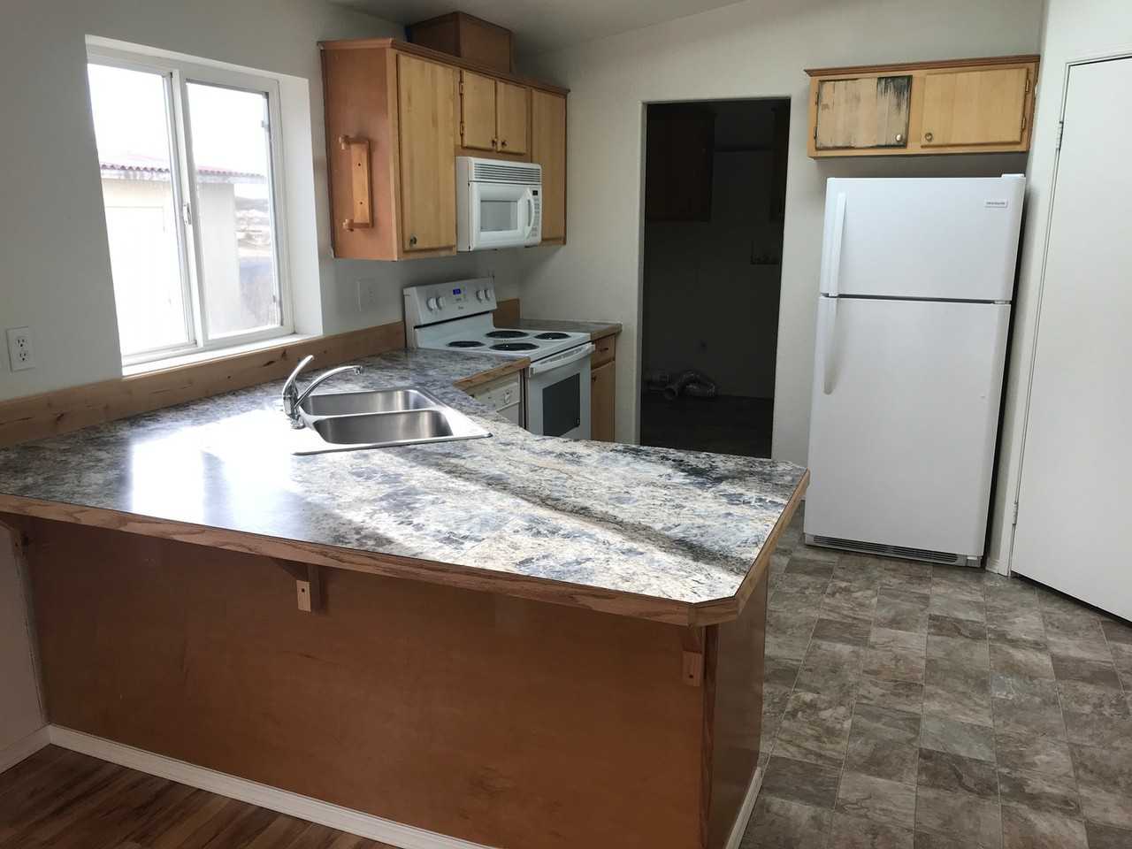 1904 Nw Dogwood Ln - Photo 3 of 6