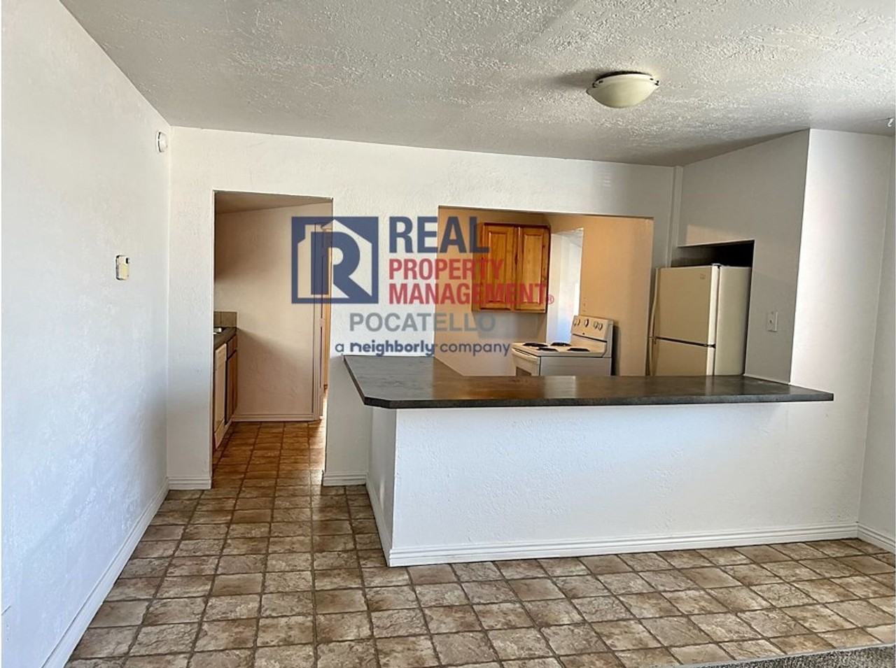 147 N Grant Ave - Photo 4 of 23