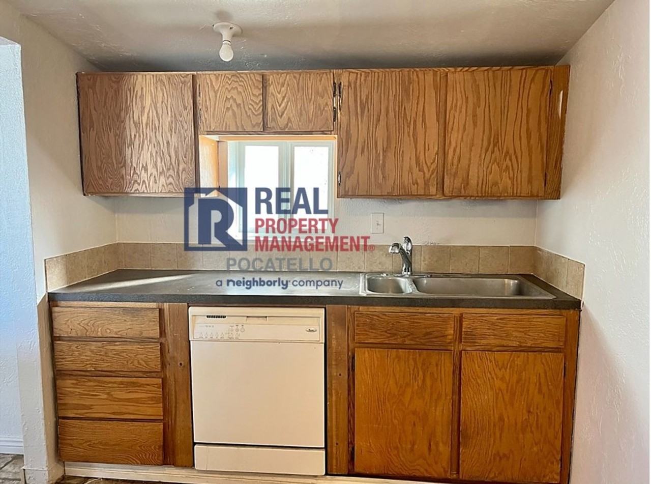 147 N Grant Ave - Photo 5 of 23