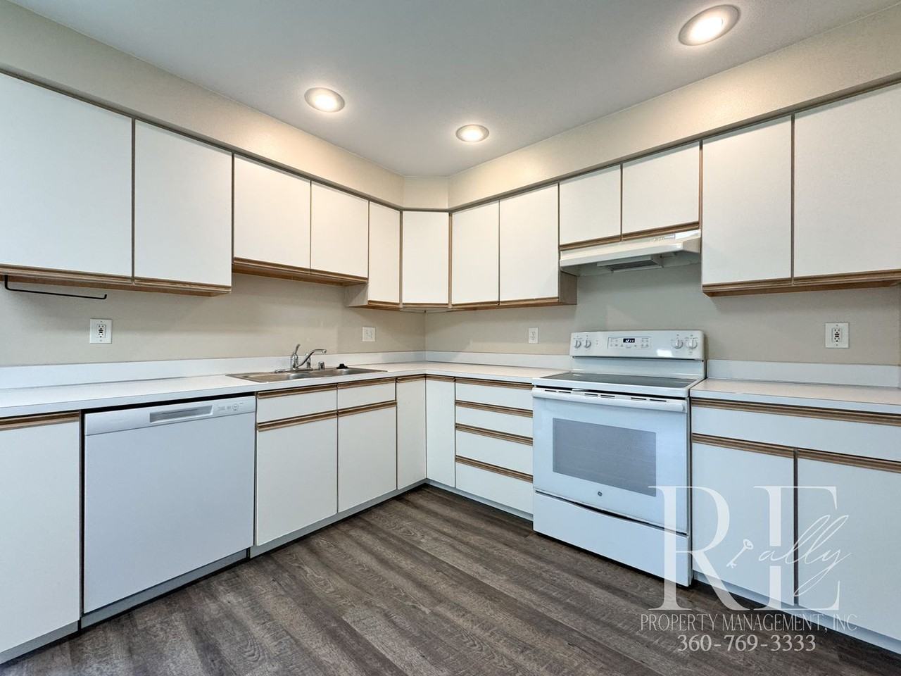 5878 Sw Reese Ln - Photo 3 of 17