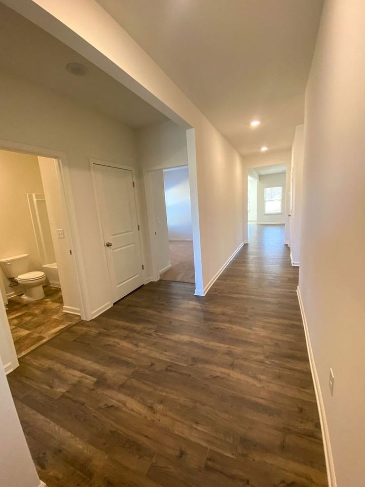 38 Crown Way - Photo 5 of 34