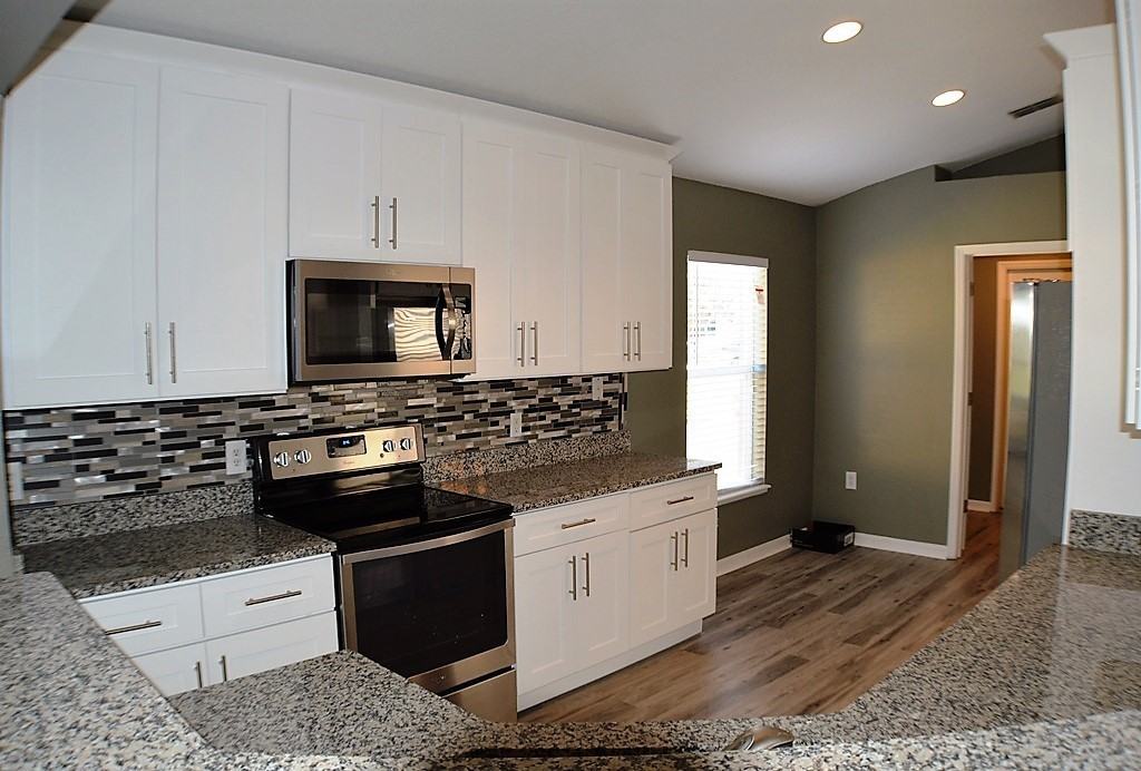 1017 Tawny Eagle Dr - Photo 2 of 22