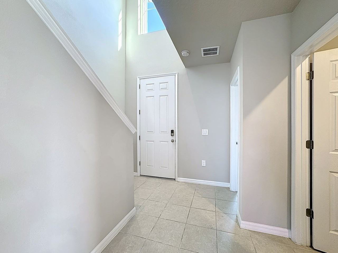 5251 Meredrew Ln - Photo 6 of 50
