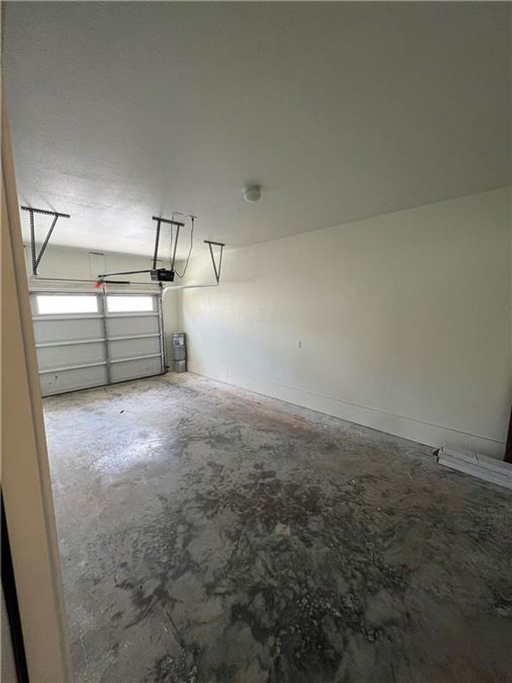 304 South College Avenue - Photo 2 of 26