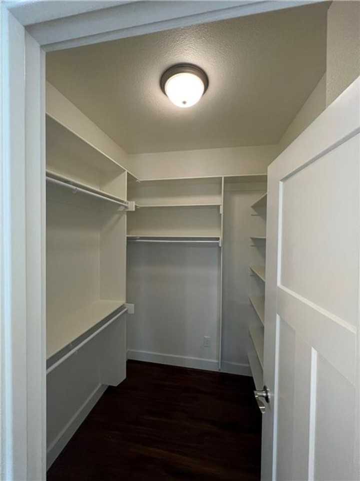 304 South College Avenue - Photo 4 of 26