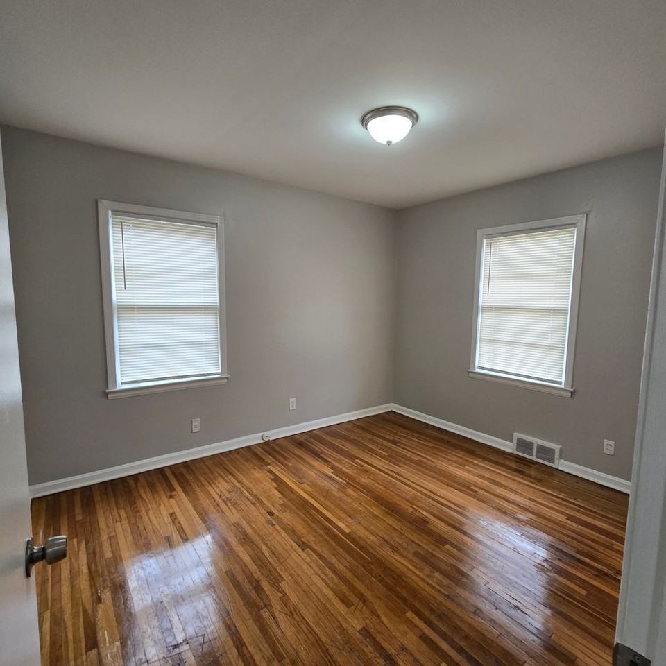 4158 Leweir St - Photo 2 of 10