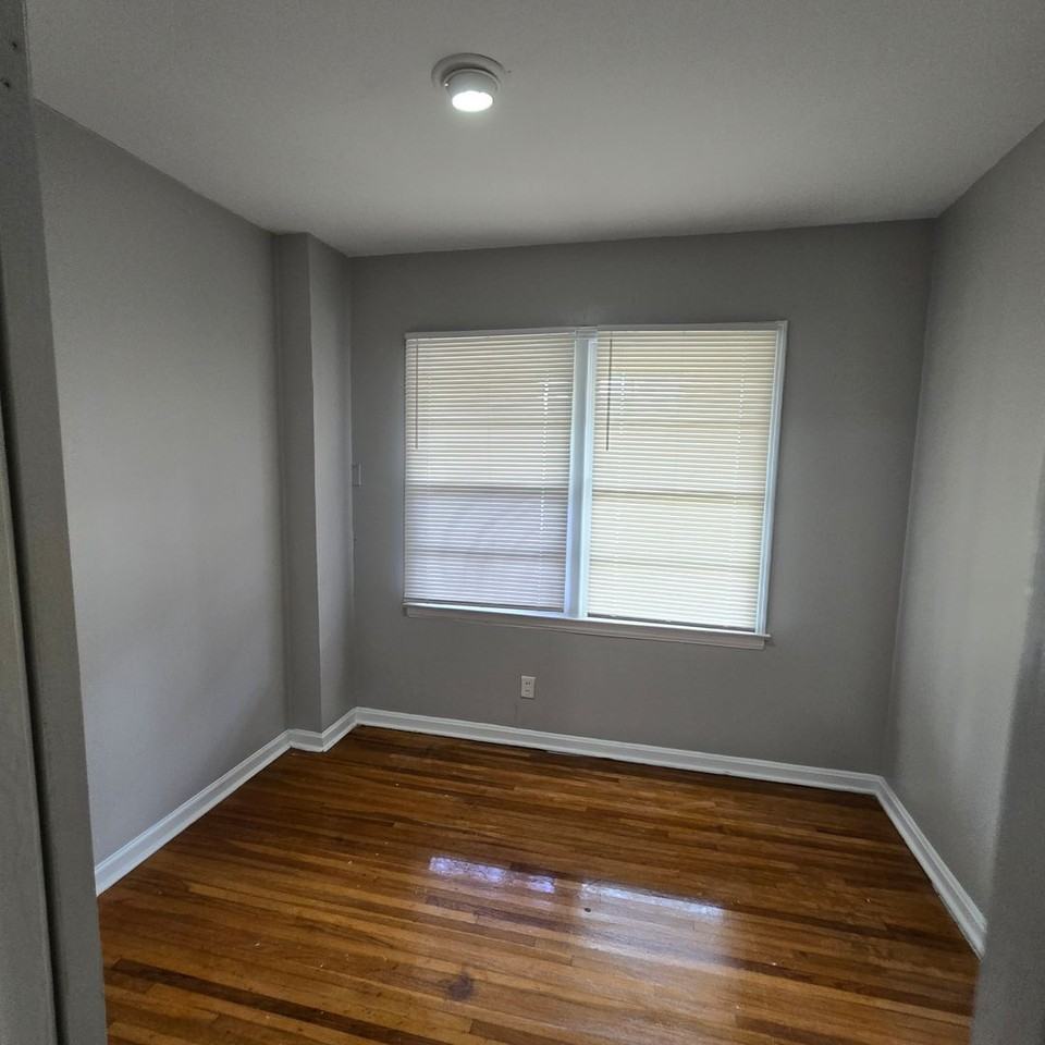 4158 Leweir St - Photo 3 of 10