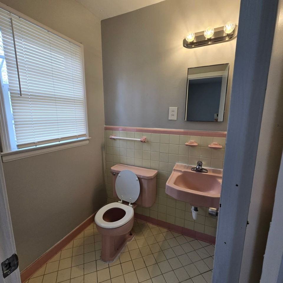 4158 Leweir St - Photo 4 of 10