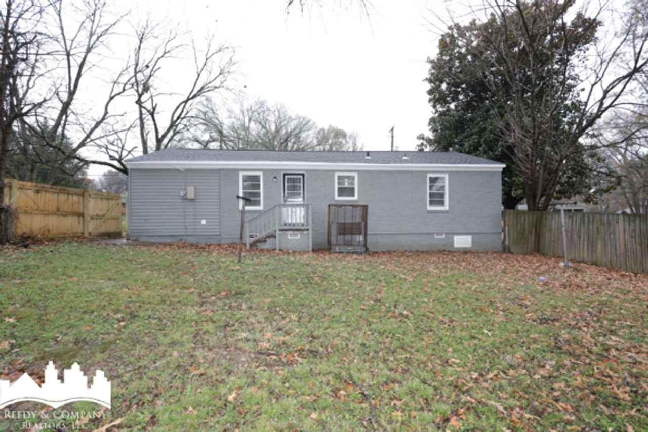 2474 Corning Ave - Photo 5 of 19