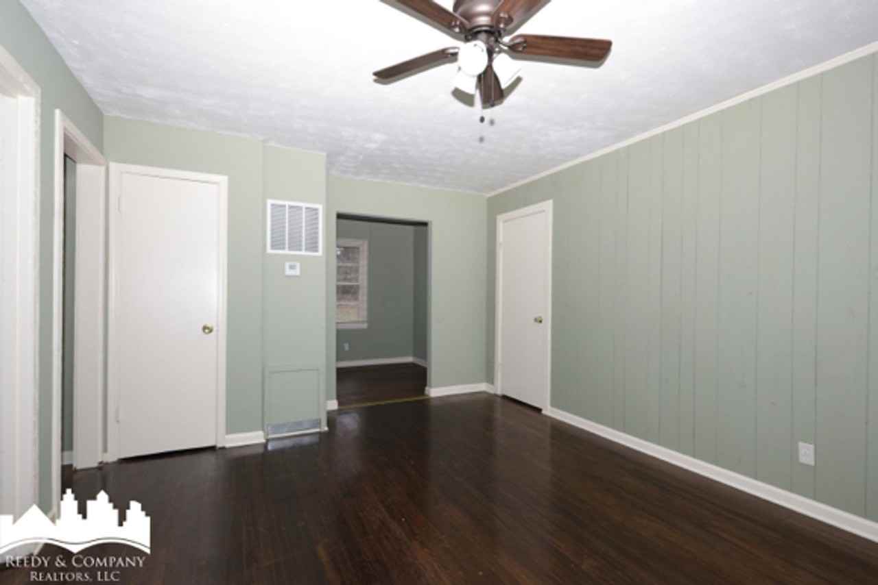 2474 Corning Ave - Photo 6 of 19