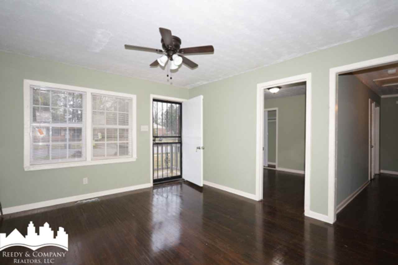 2474 Corning Ave - Photo 7 of 19