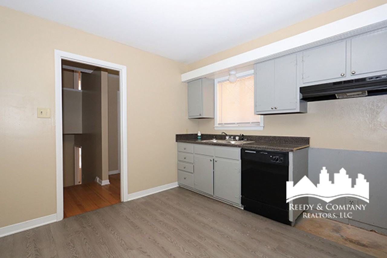 2868 Bannockburn Rd - Photo 3 of 17