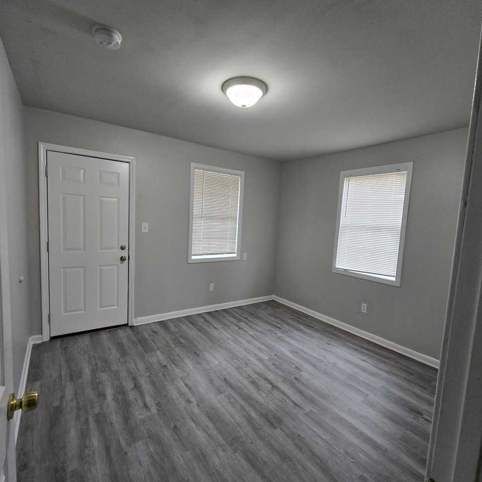 1493 Gaither St - Photo 6 of 6