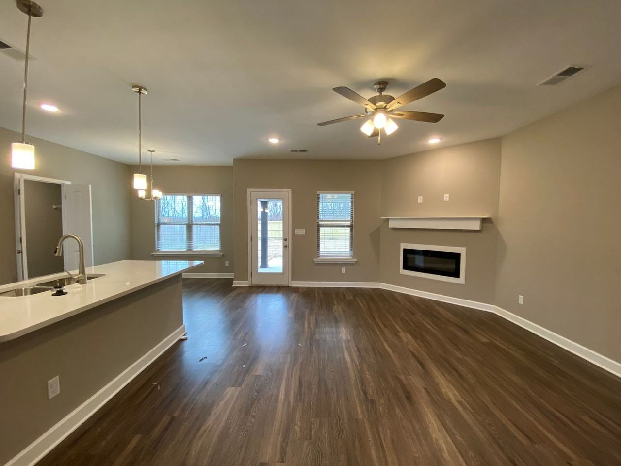 4935 Reunion Dr - Photo 2 of 18