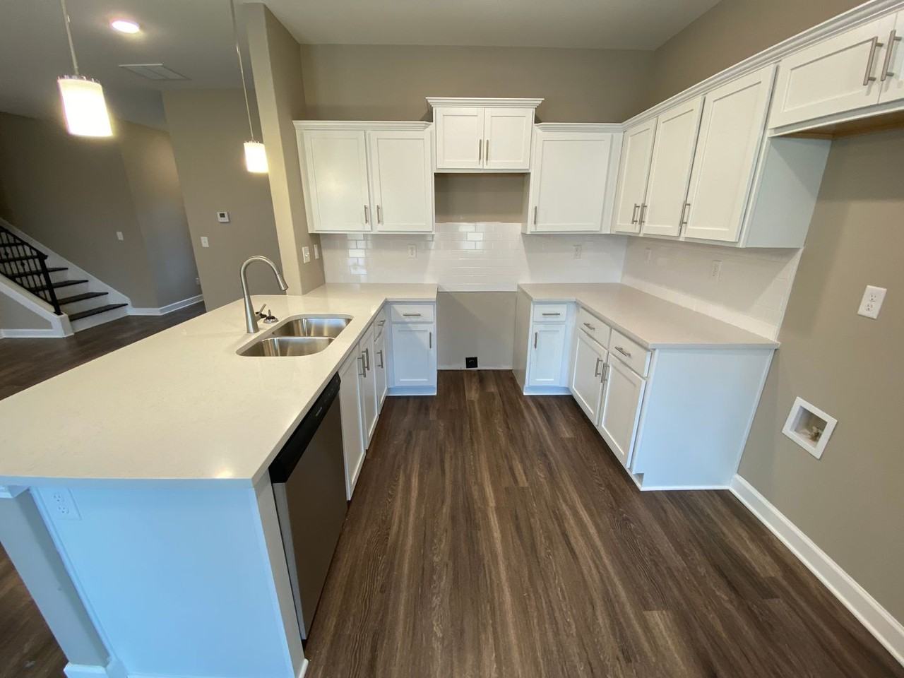 4935 Reunion Dr - Photo 5 of 18