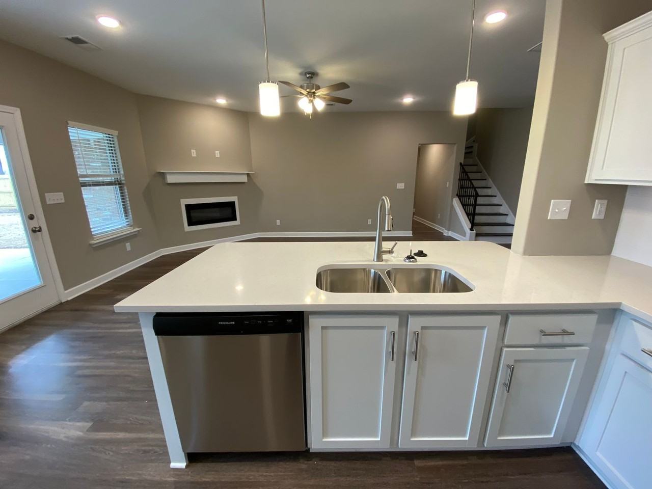 4935 Reunion Dr - Photo 6 of 18