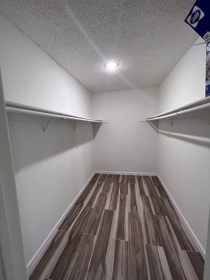 1426 Sunflower Cir N - Photo 6 of 11