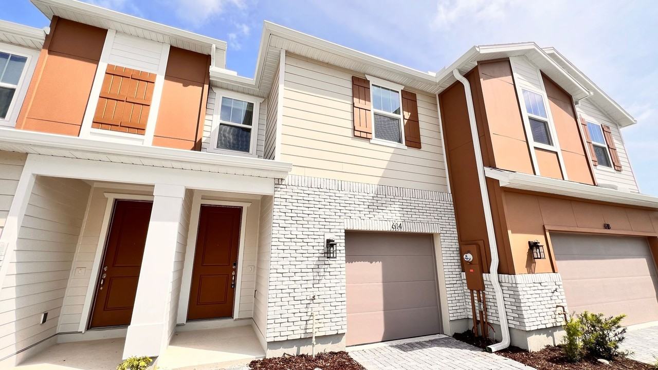 614 Southern Edge Way - Photo 2 of 35