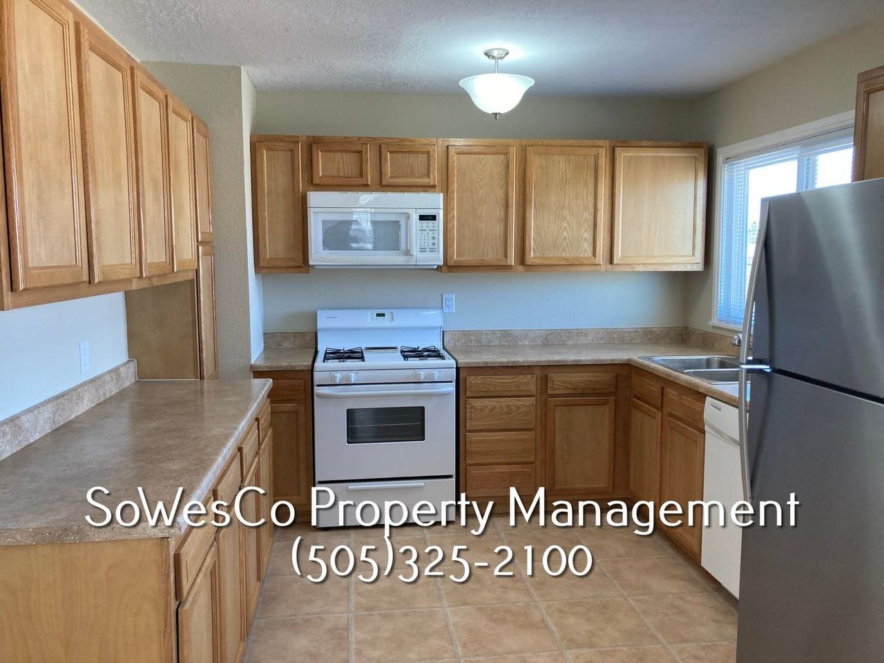 2001 N Mesa Verde Ave - Photo 3 of 14