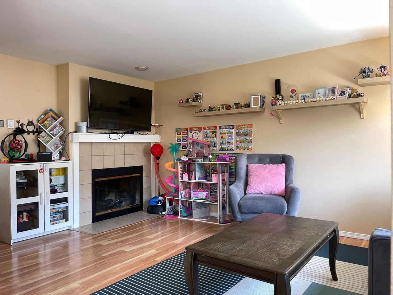 3421 M Pl Se #B - Photo 4 of 15