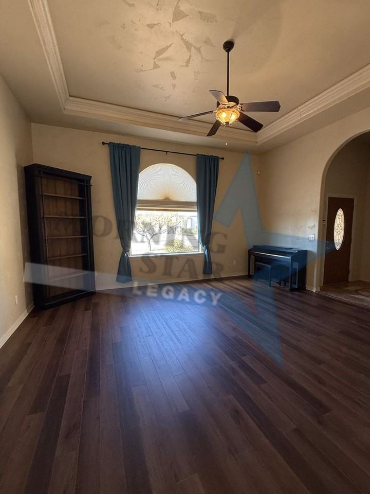 4648 Mesa Rico Dr - Photo 4 of 38