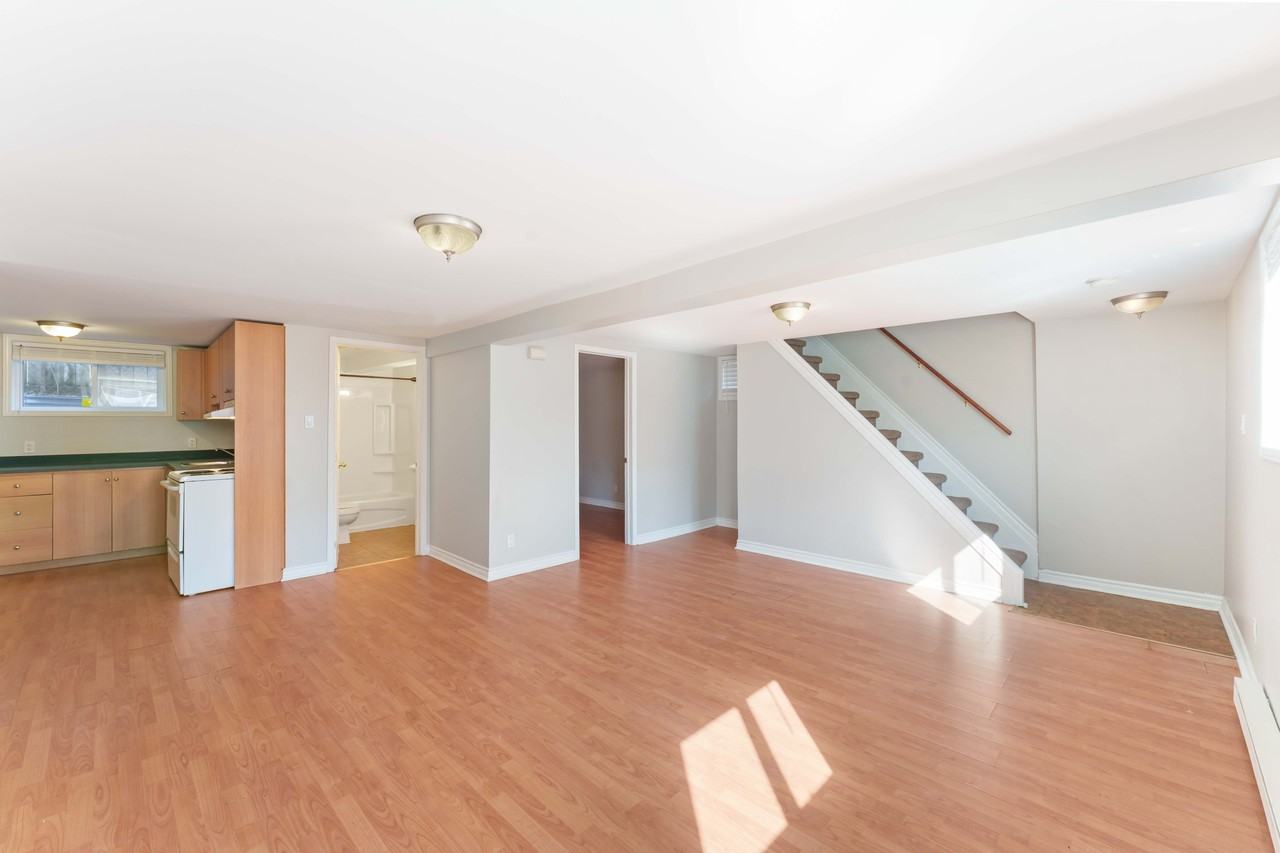 318 B Altha Avenue #B - Photo 3 of 16