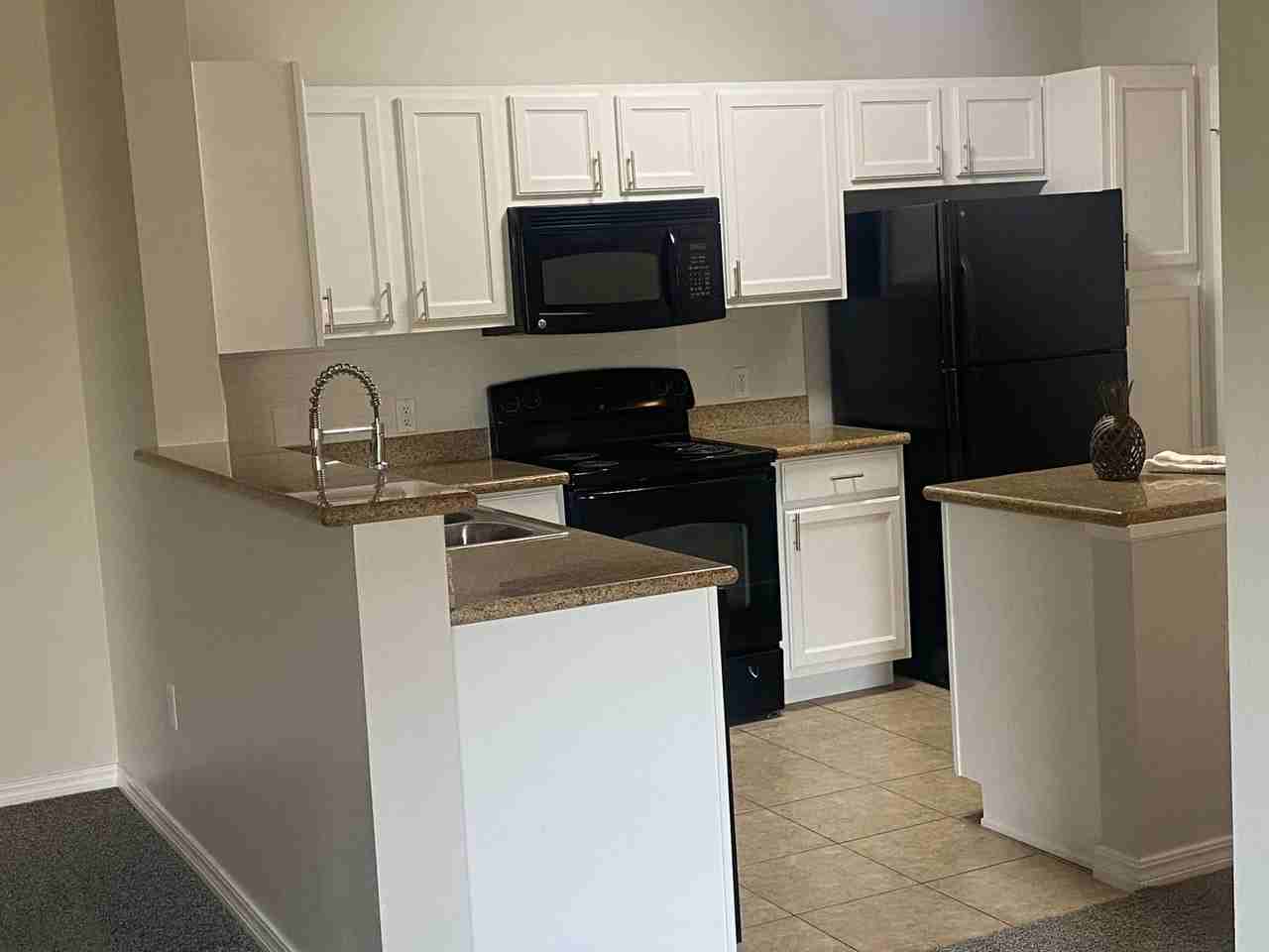 Marquis on Memorial Apartments - Photo 2 of 25