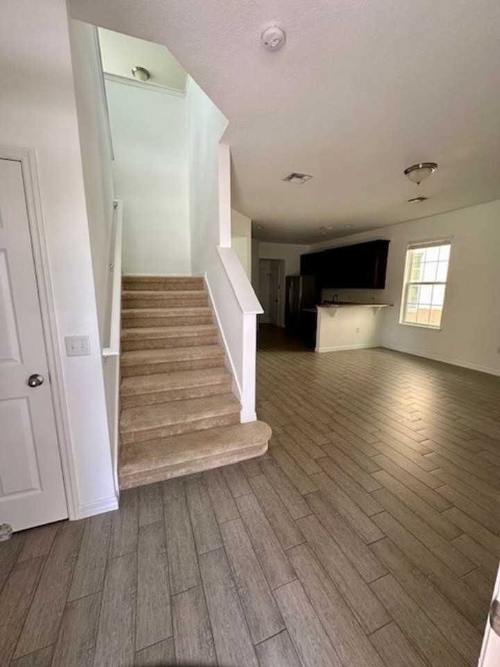 8642 Powder Ridge Trl - Photo 4 of 30