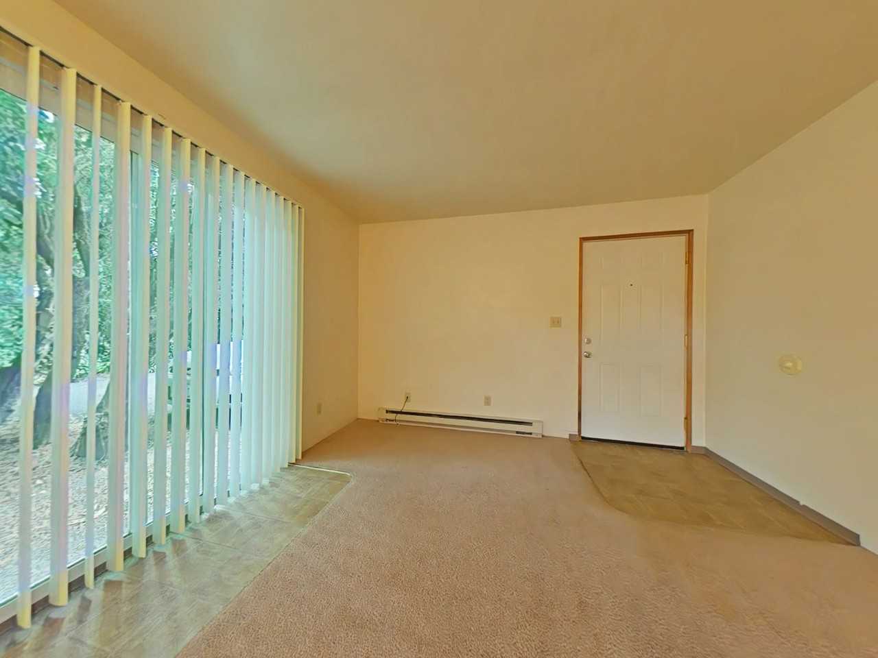 811 Nw 26th St - Photo 2 of 9