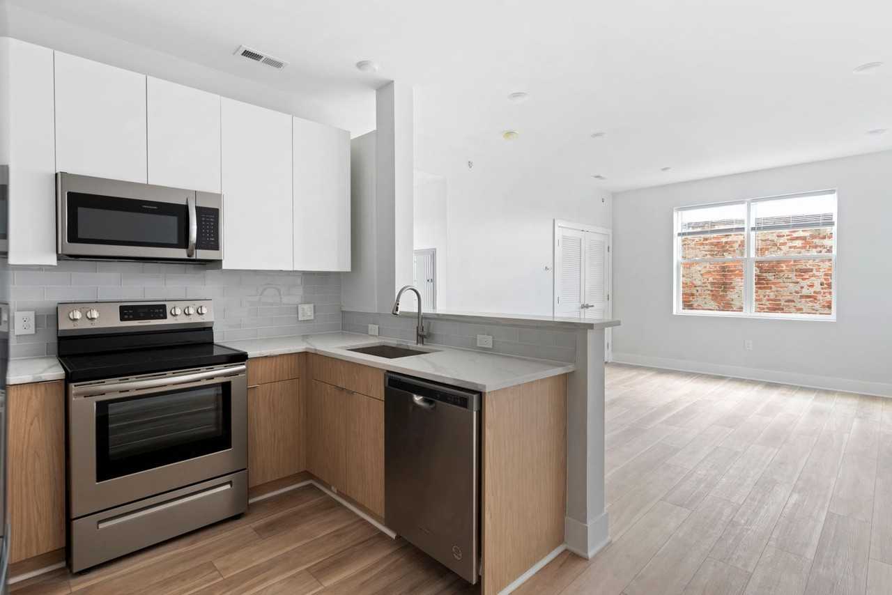 3935-3937 Lancaster - Photo 7 of 33