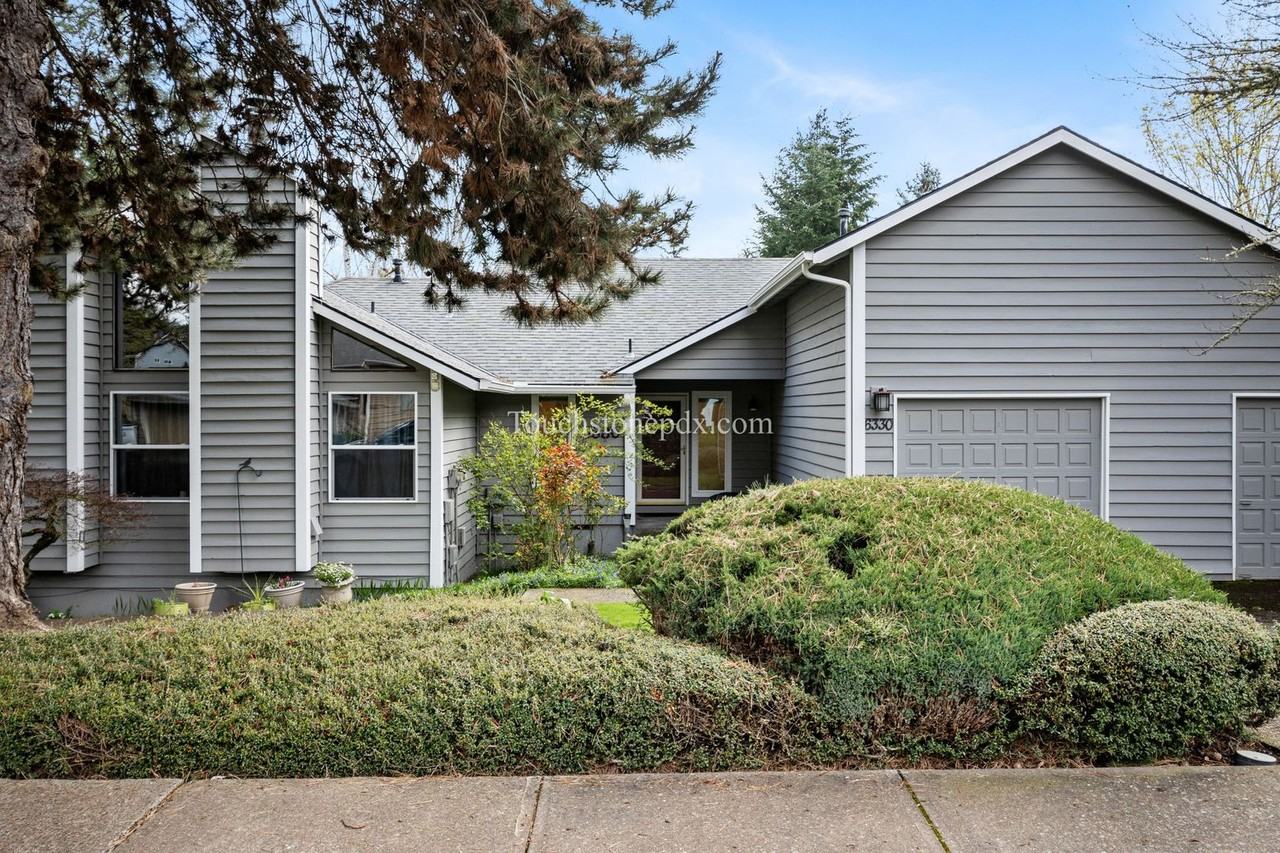 6330 Sw 152nd Ave - Photo 2 of 32