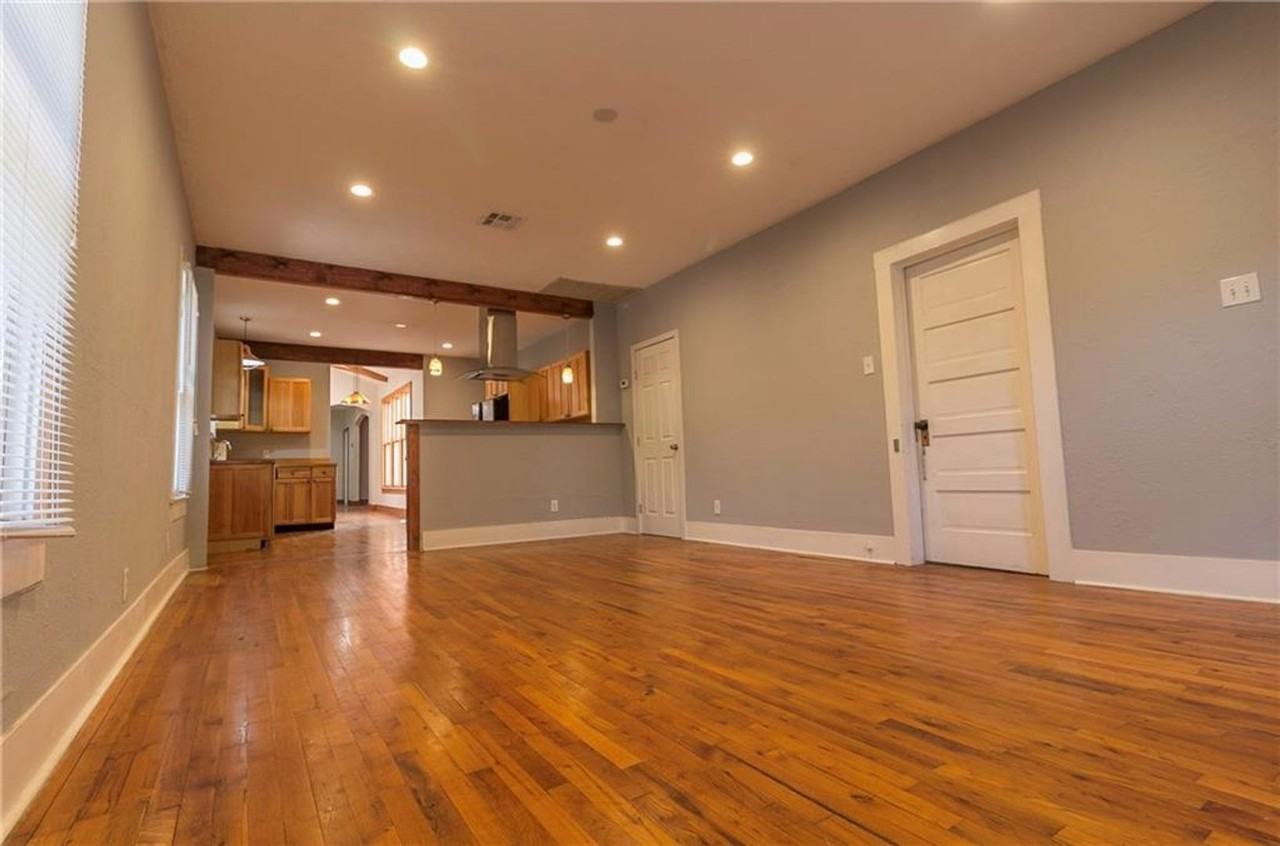 4517 Avenue F - Photo 3 of 27