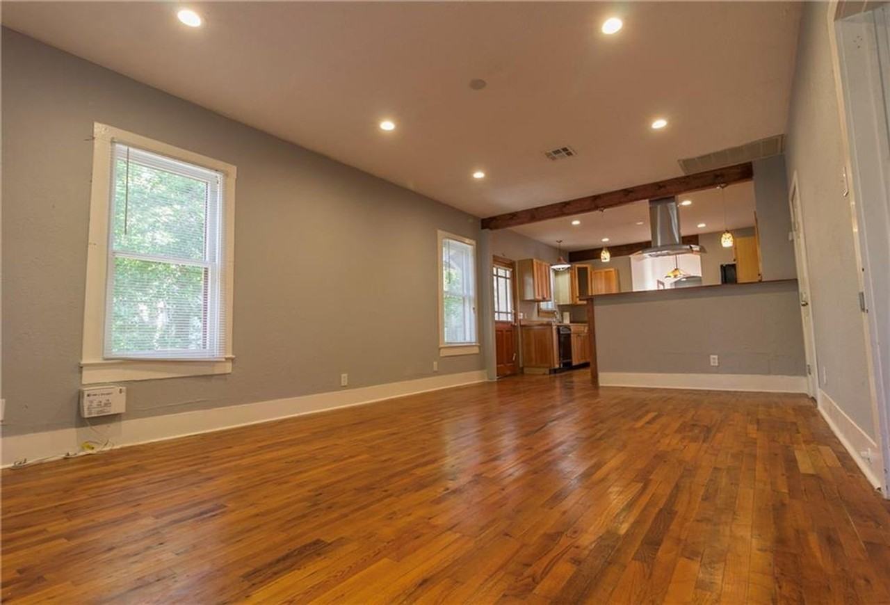4517 Avenue F - Photo 6 of 27