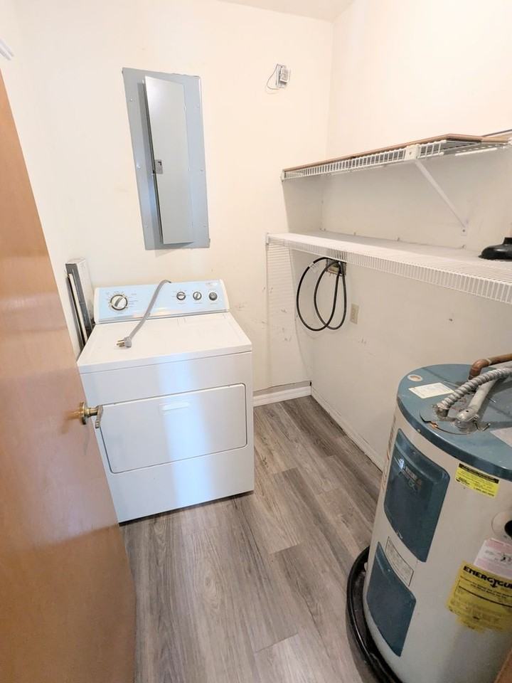 1206 Deer Springs Rd - Photo 7 of 26