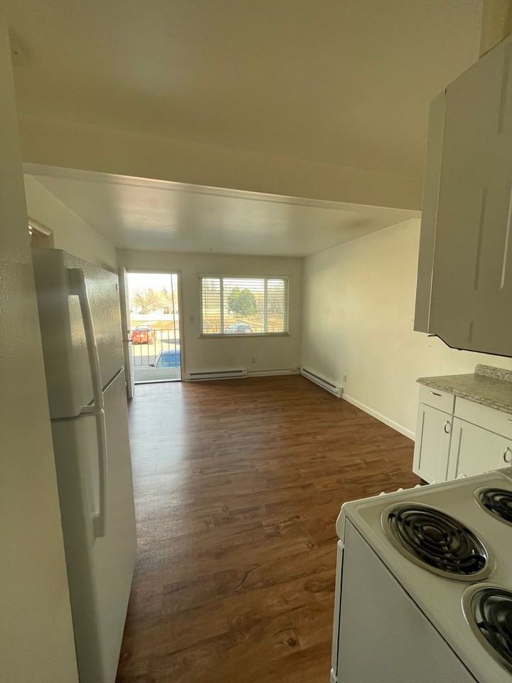 715 Parker Street - Photo 2 of 8