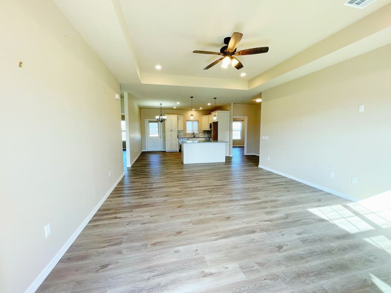 433 Venus Rd - Photo 2 of 11